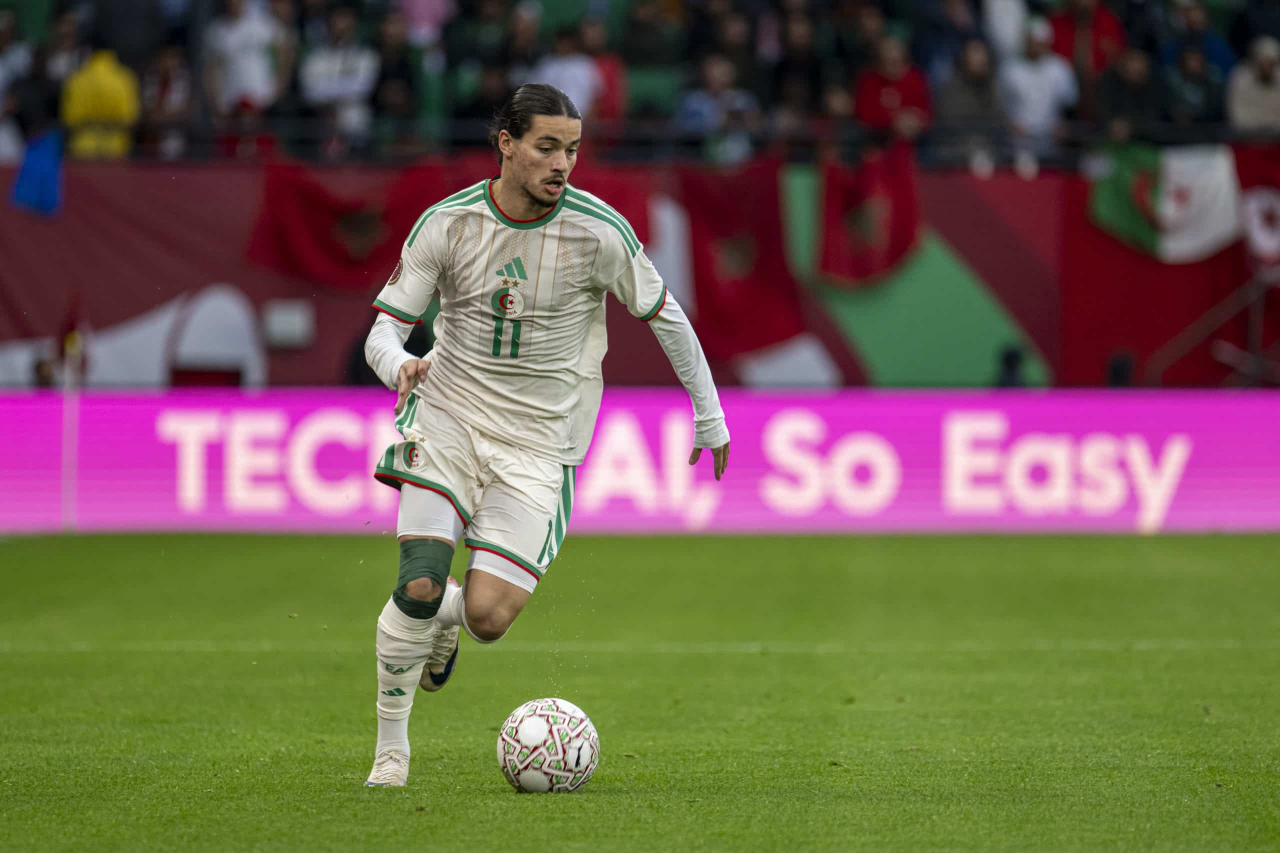 Anis Hadj Moussa en action avec l'Algérie à la CAN.