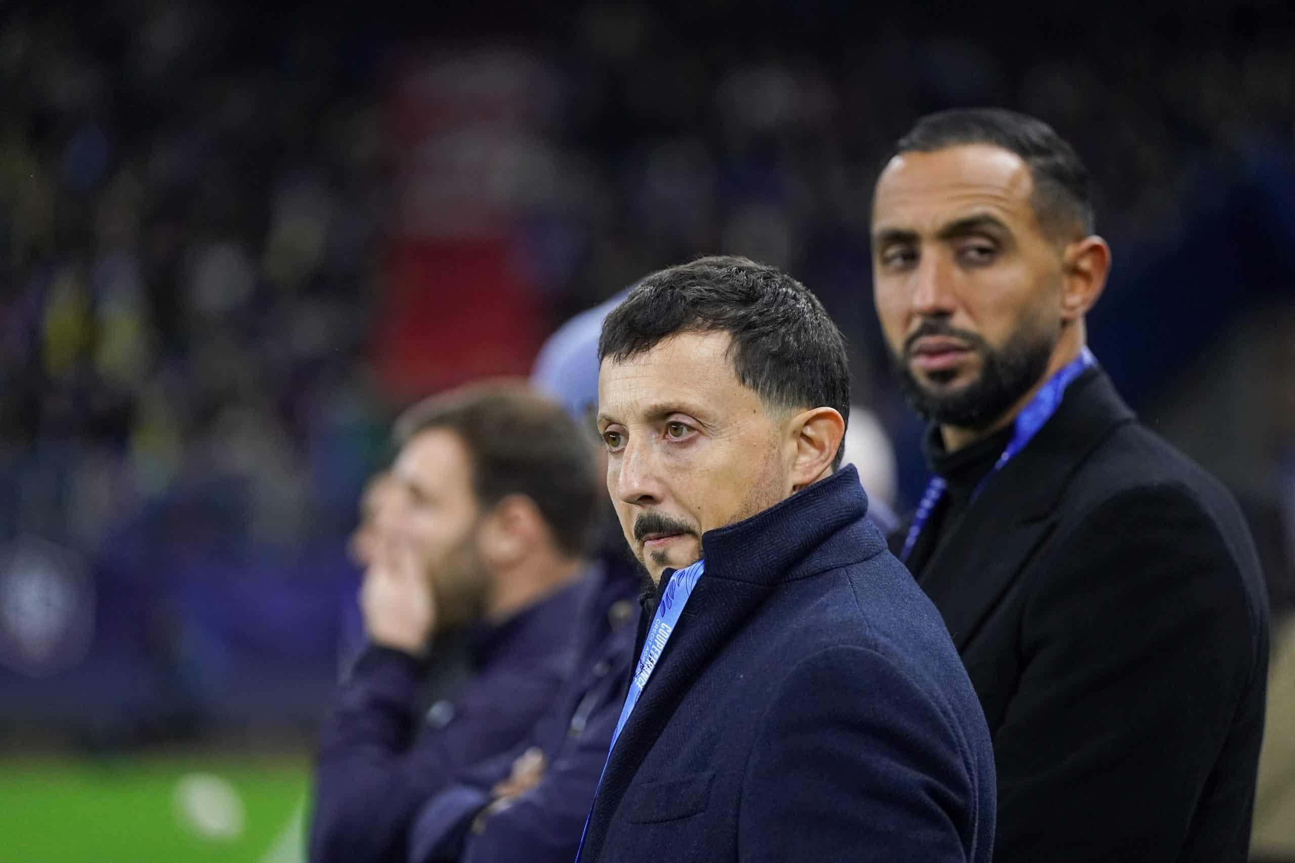 Le président de l'OM, Pablo Longoria, avec Medhi Benatia derrière lui.