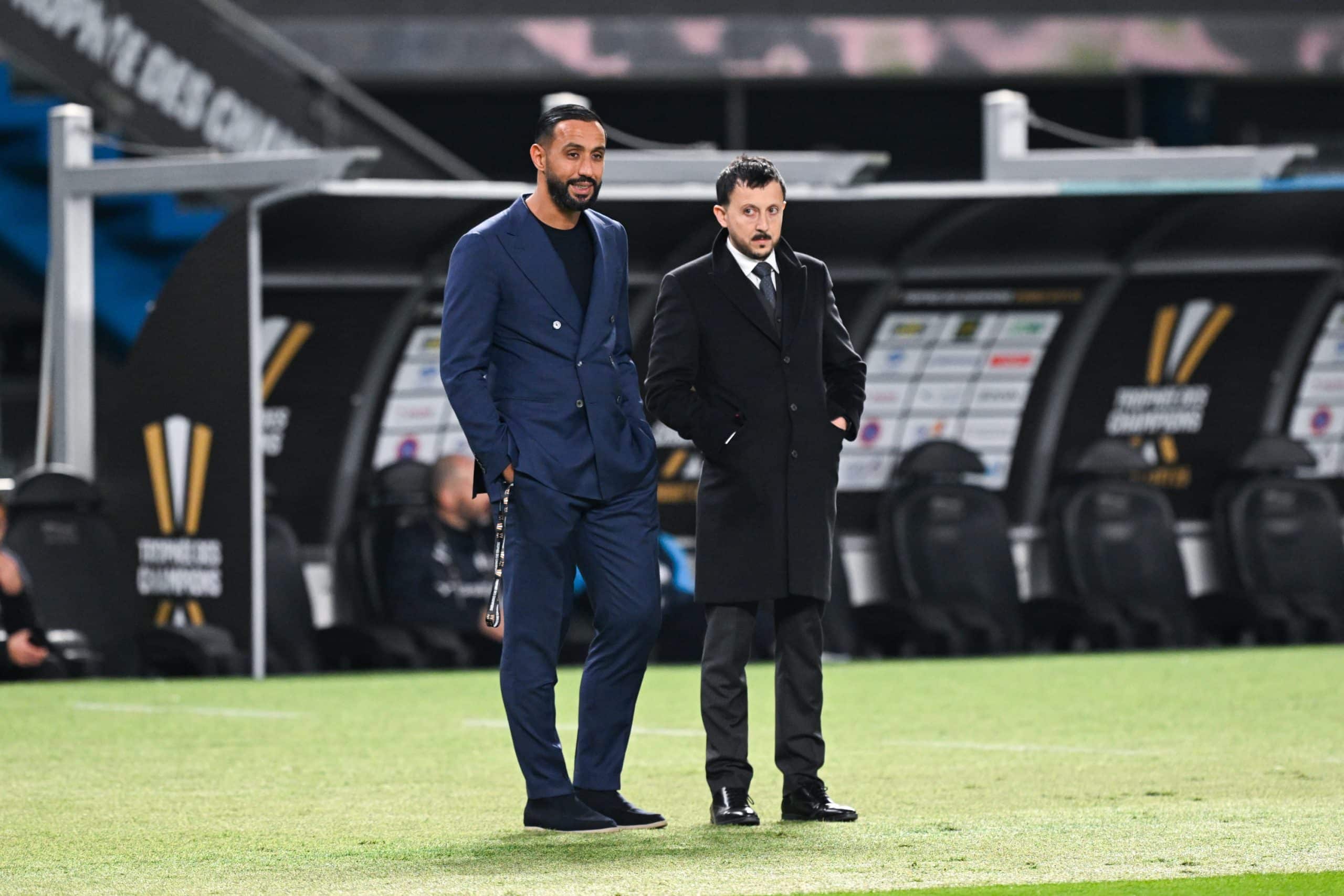 Medhi Benatia et Pablo Longoria lors du match de l'OM dans le Trophée des champions.