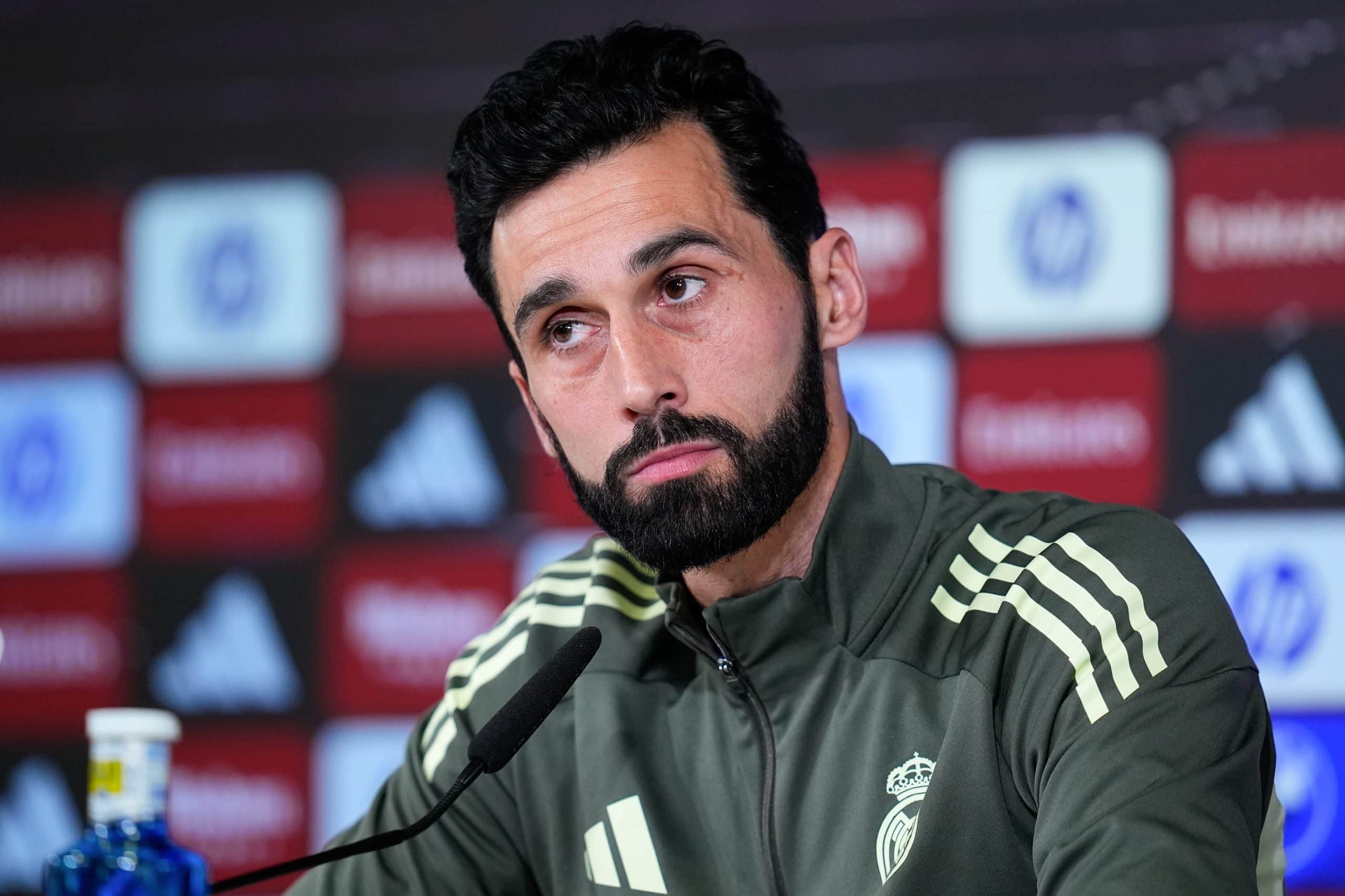 L'entraineur du Real Madrid, Alvaro Arbeloa, lors d'une conférence de presse.