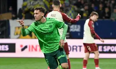 Pau – ASSE (0-3) : le réveil de Stassin propulse les Verts en tête de la Ligue 2, les tops et flops