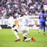 Plombé par l’arbitrage, l’OL chute contre Monaco, les notes des Gones