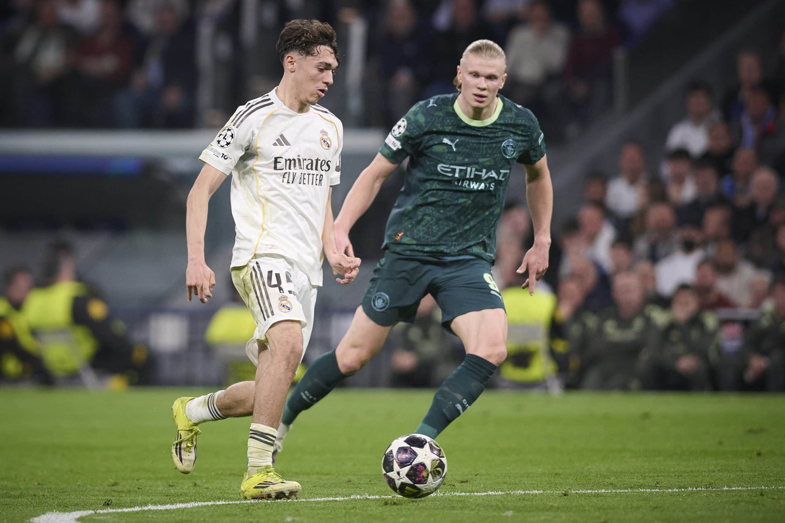 Thiago Pitarch et Erling Haaland