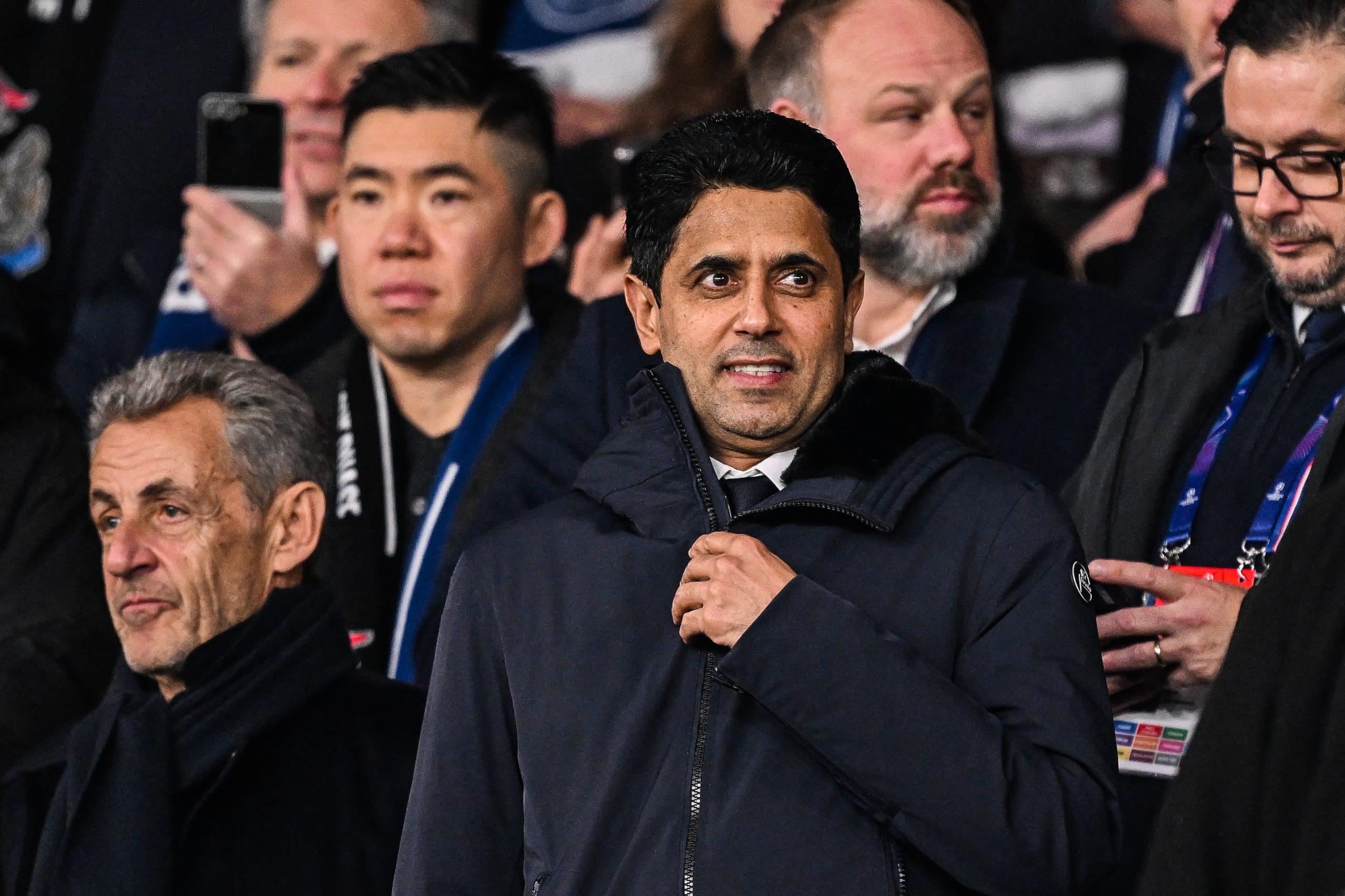 Nasser al-Khelaïfi en tribune présidentielle lors du match PSG-Newcastle.