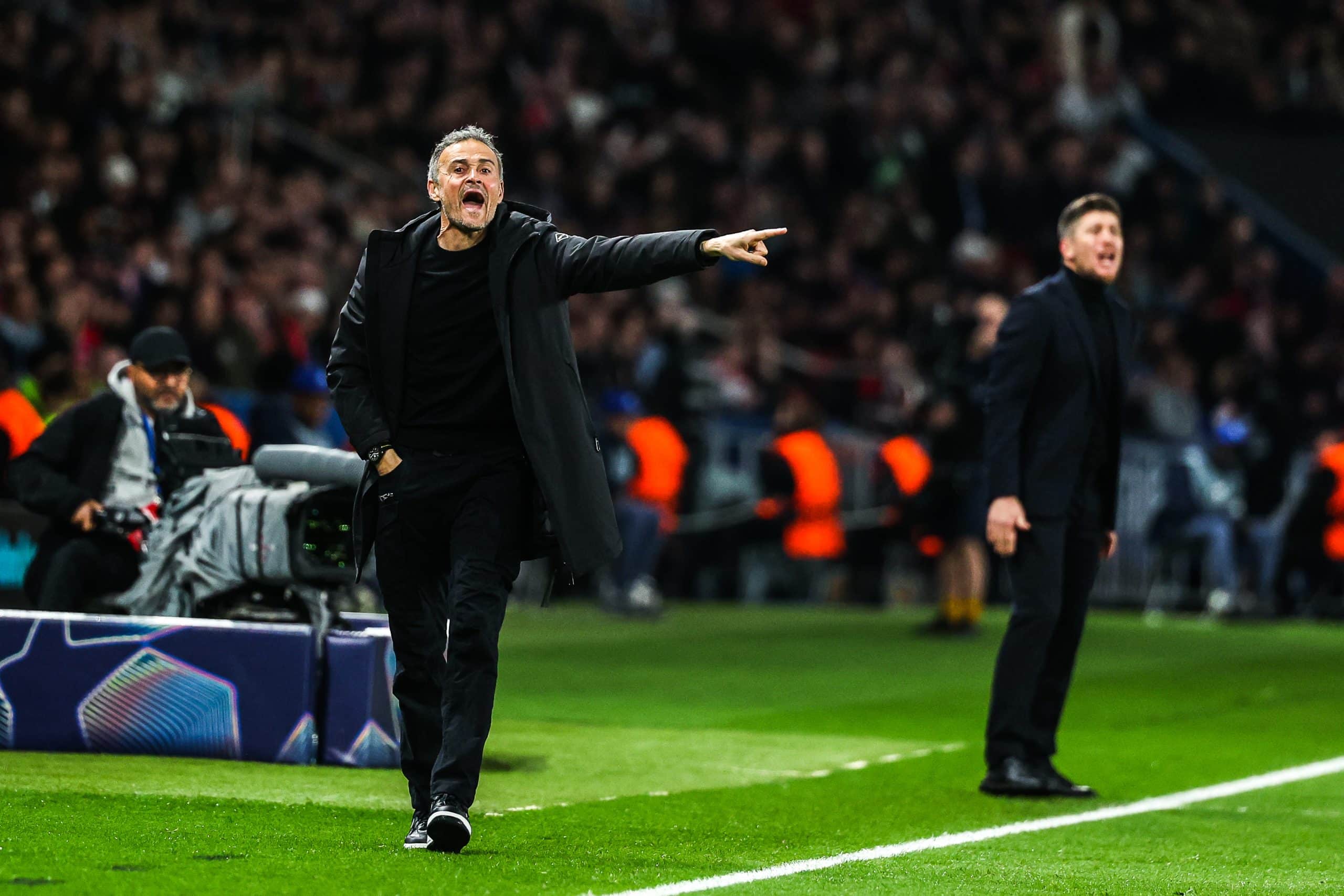 Luis Enrique donnant des instructions lors de PSG-Monaco.
