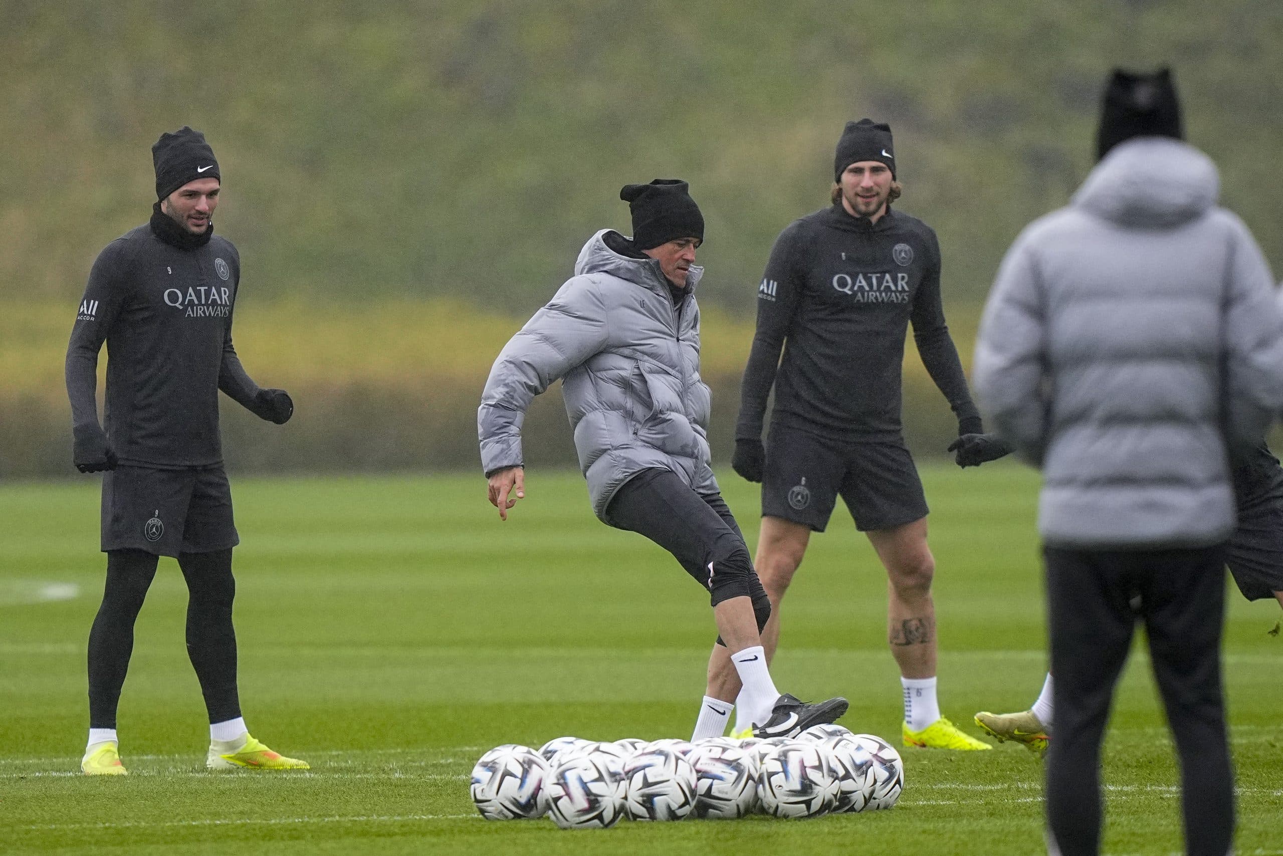 Gonçalo Ramos et Luis Enrique lors d'un entraînement du PSG.