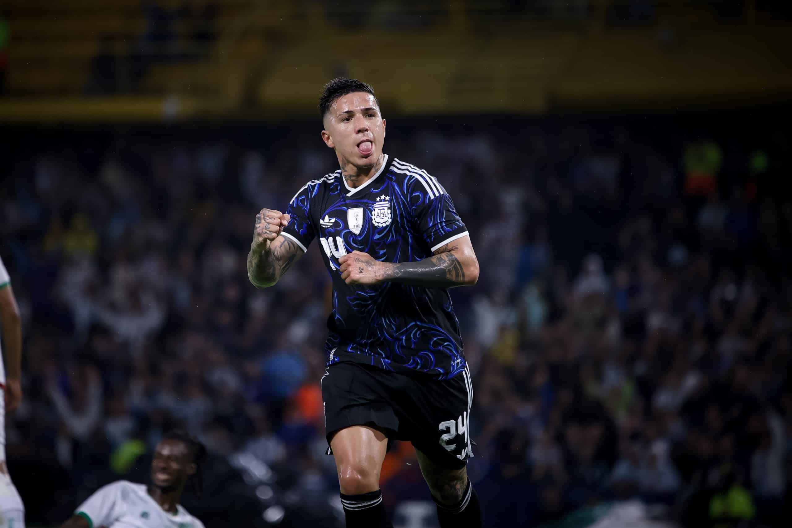 Enzo Fernandez célébrant un but avec l'Argentine.