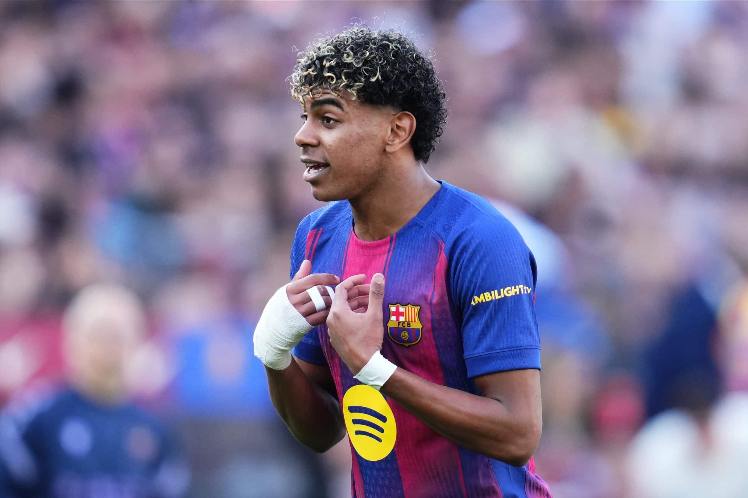 Lamine Yamal s'indignant après une décision arbitrale contre lui.