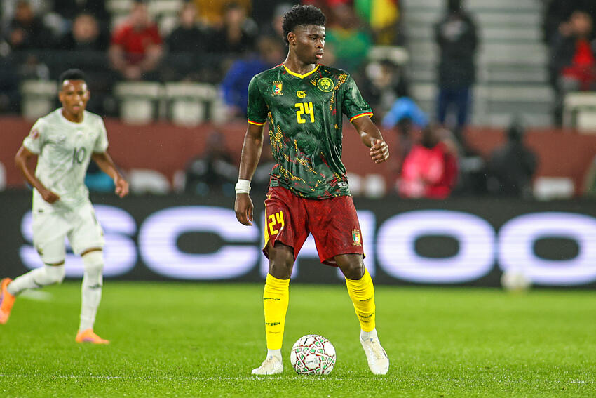 Carlos Baleba avec le Cameroun