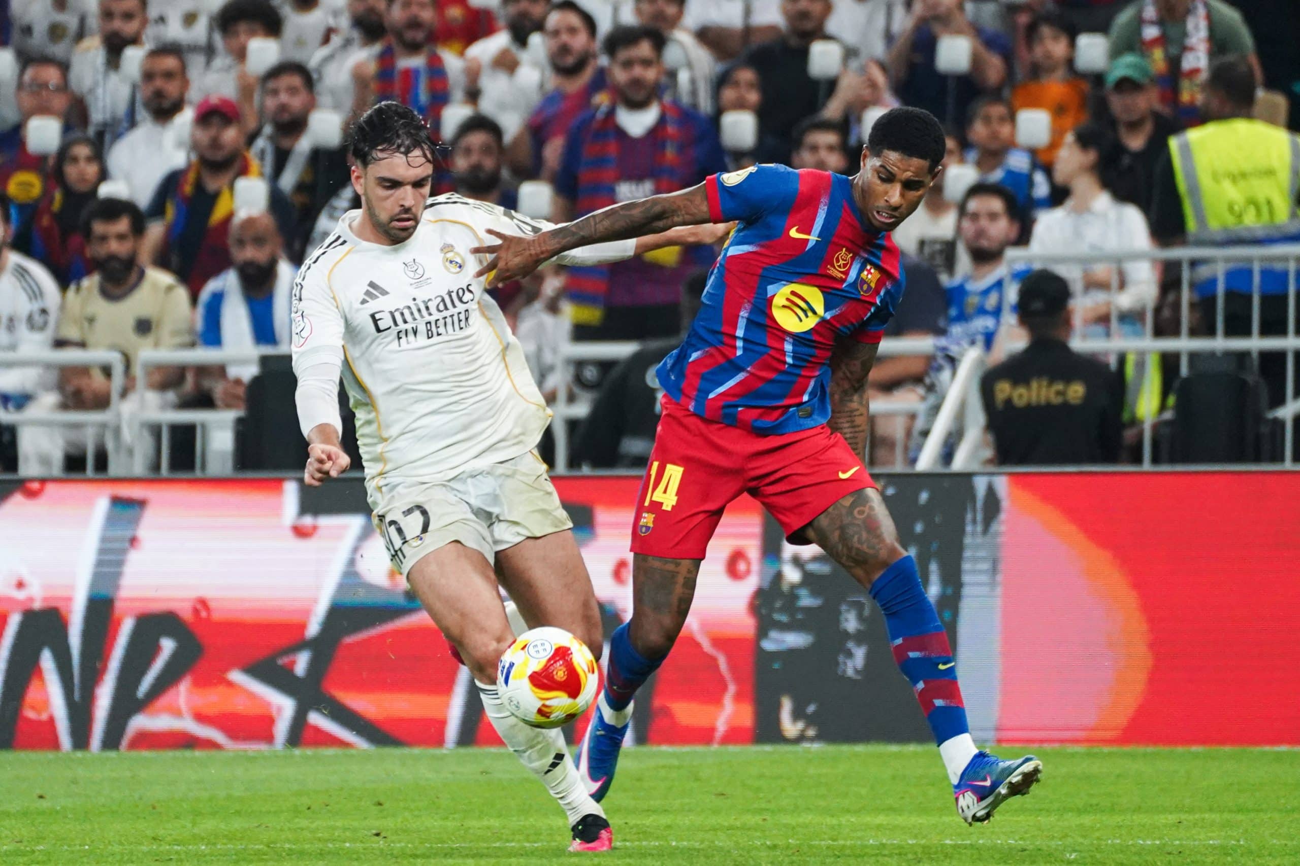 Marcus Rashford en action lors de la finale de la Supercoupe d'Espagne entre le FC Barcelone et le Real Madrid.