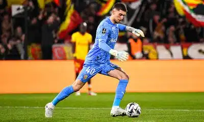 RC Lens Mercato : un gardien de Ligue 1 plébiscité en cas de départ de Robin Risser !