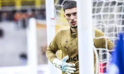 RC Lens : Pierre Ménès tacle Robin Risser, Pierre Sage lui répond sèchement