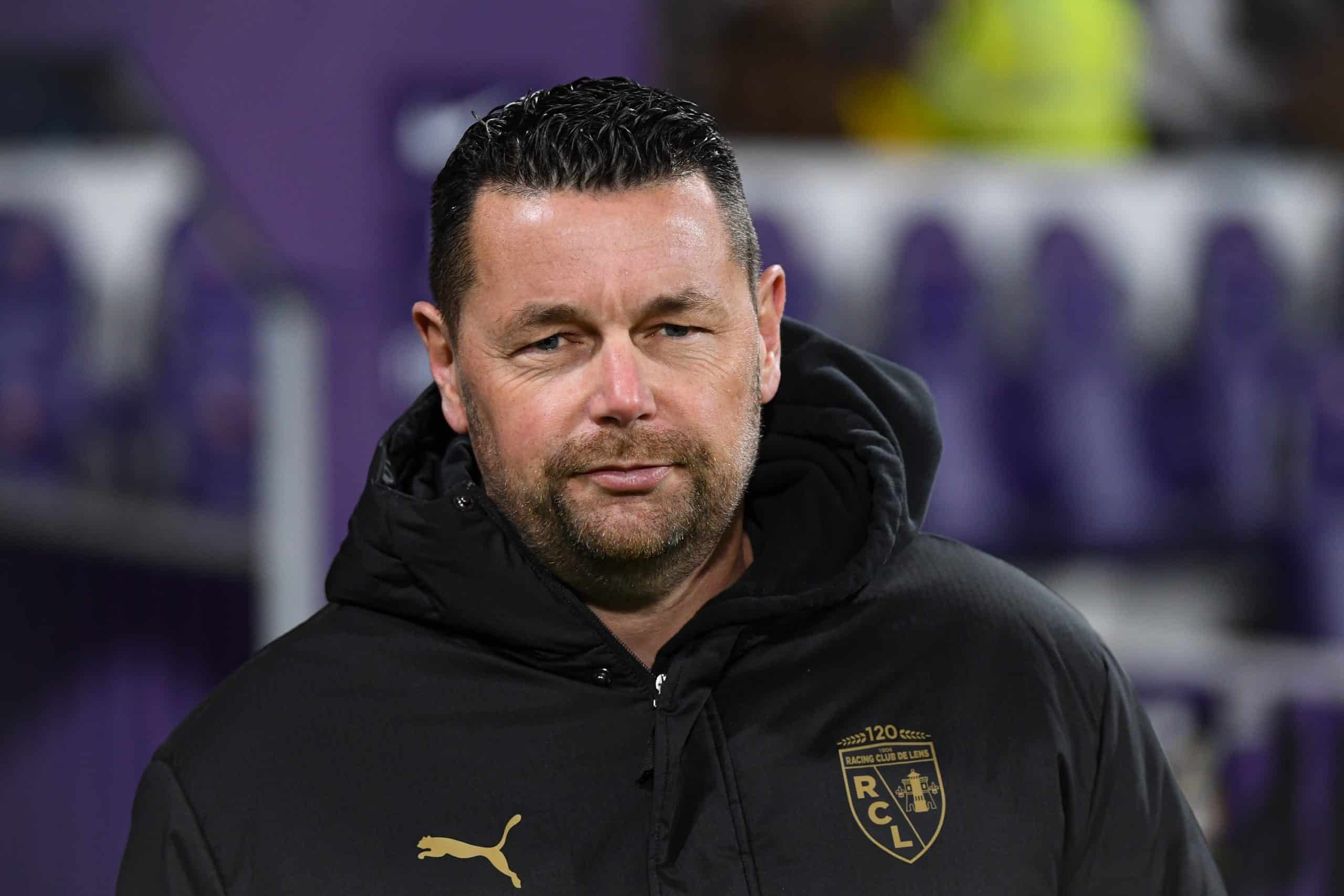 L'entraîneur du RC Lens, Pierre Sage, lors du match à Toulouse.