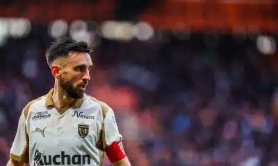 RC Lens : Thomasson bat des records, la LFP lui rend hommage