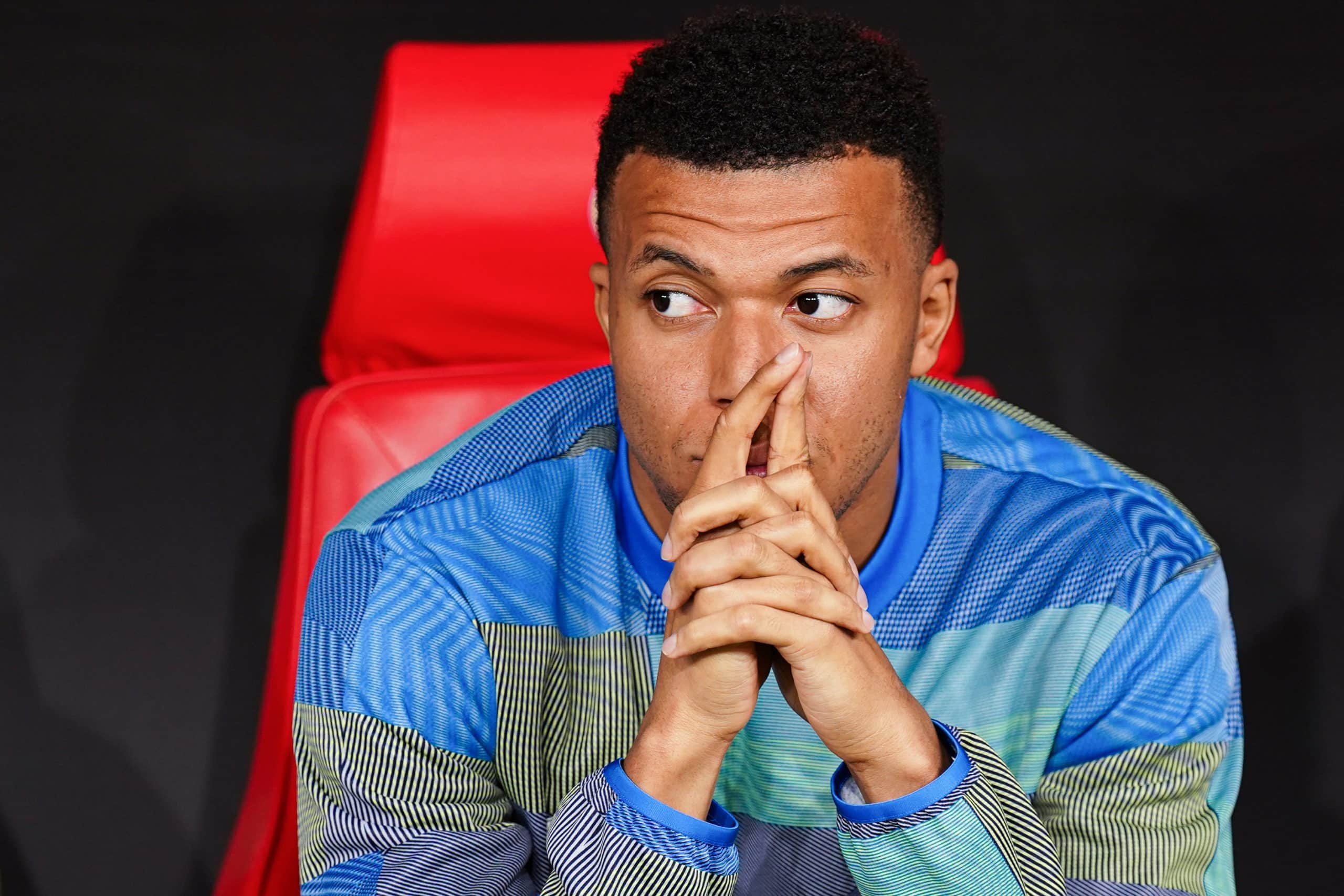 Kylian Mbappé sur le banc lors de la finale de la Supercoupe d'Espagne.
