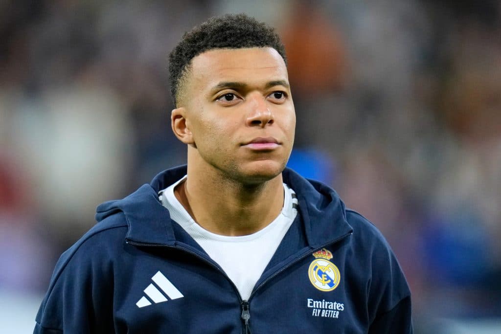 Real Madrid: Mbappé officiellement présenté au stade Bernabeu (vidéo