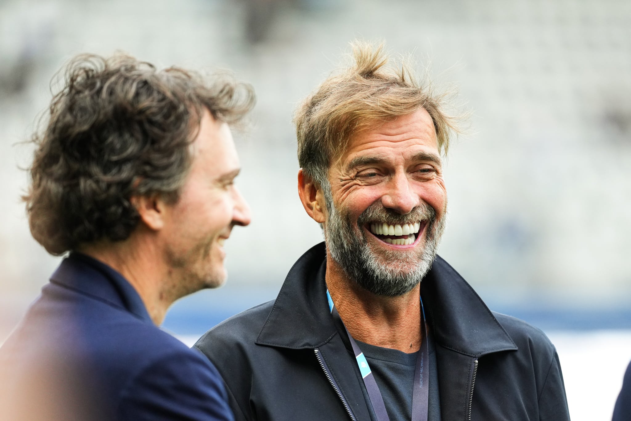 Jürgen Klopp rigolant avec Antoine Arnault, propriétaire du Paris FC.