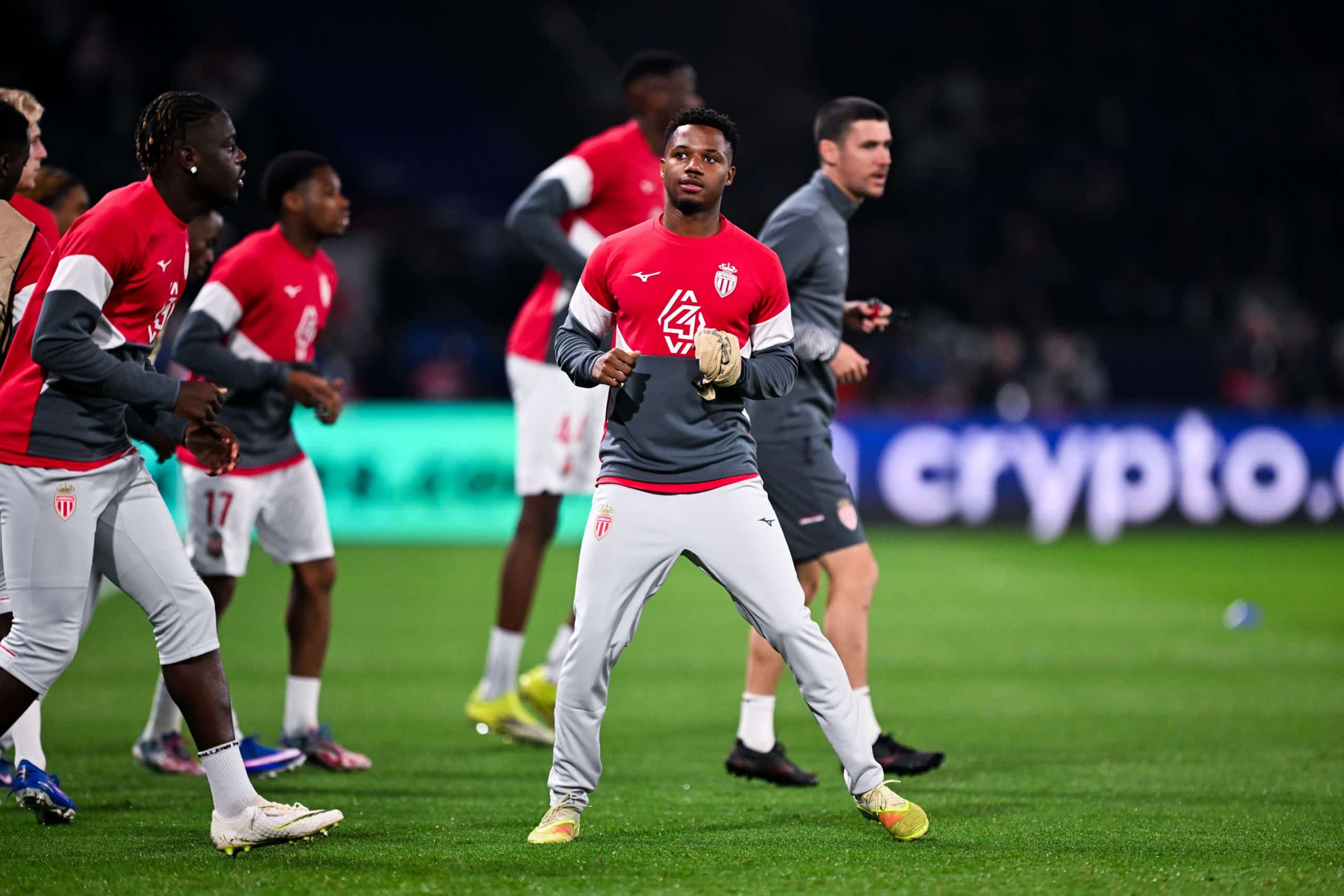 Ansu Fati à l'échauffement avant PSG-Monaco en Champions League.