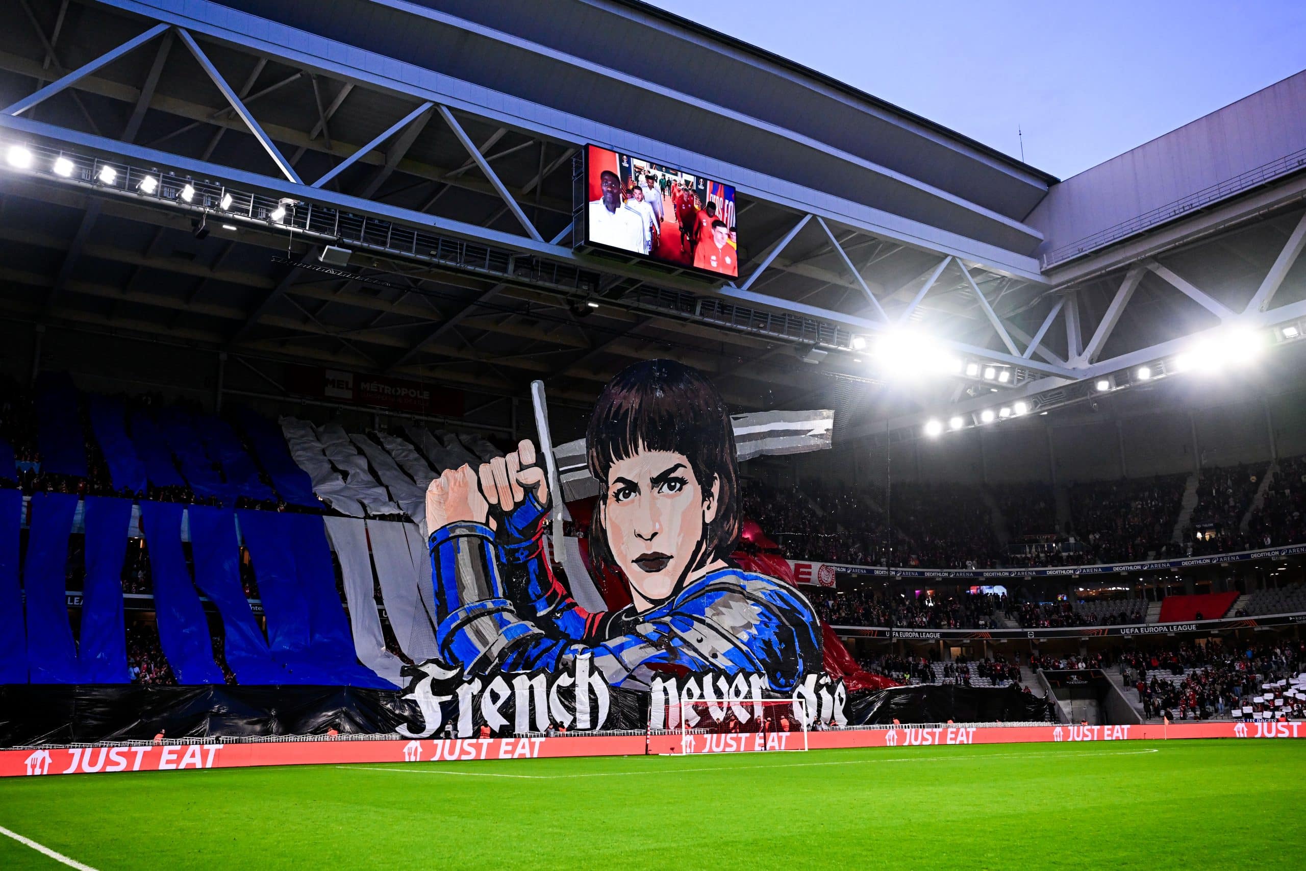 Le tifo des supporters lillois lors du match contre Aston Villa.