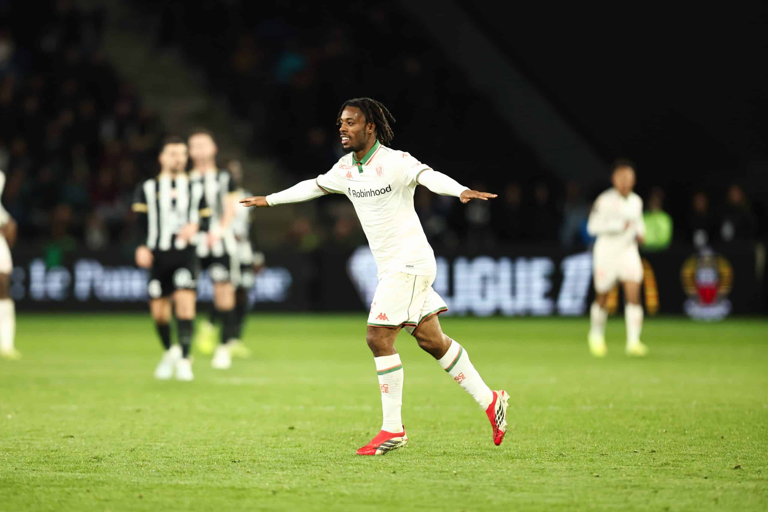 La joie d'Elye Wahi après son but à Angers.