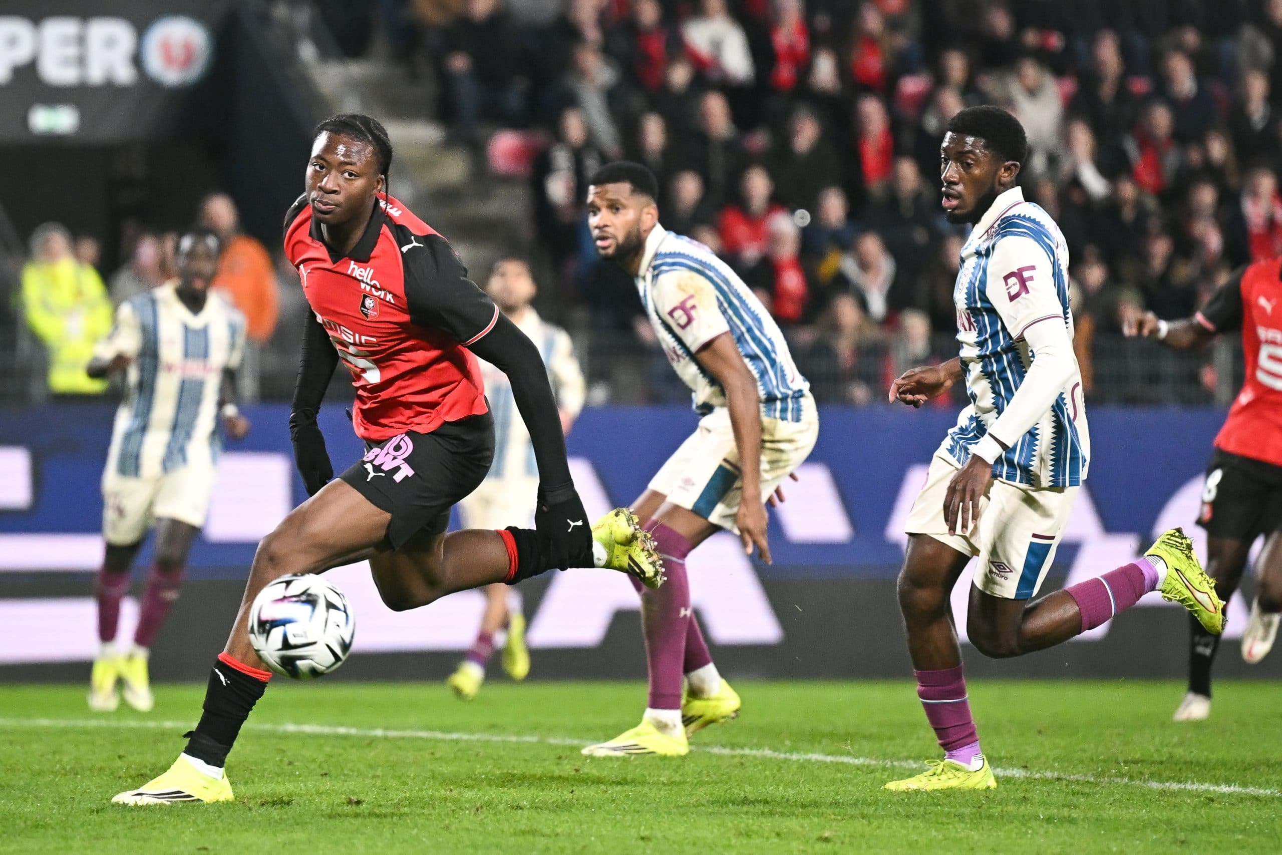 Kader Meïté déçu après avoir vu un ballon lui filer sous le nez contre Le Havre.